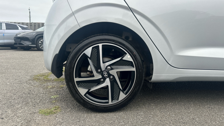 Hyundai i10 1.2 MPi Premium 5dr Auto Petrol Hatchback